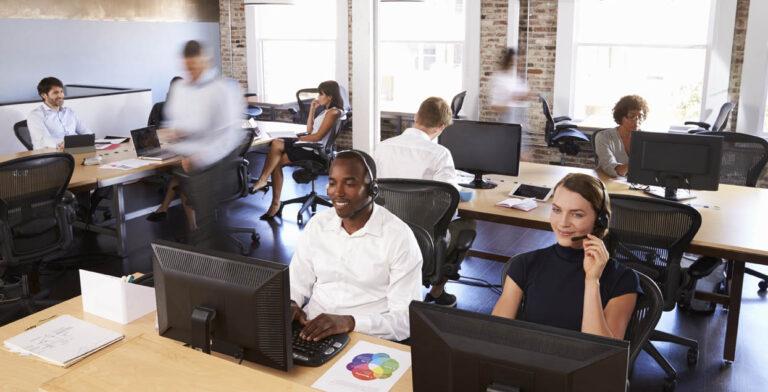 Descubra o momento ideal para construir uma equipe de vendas outbound e explore estratégias eficazes para impulsionar suas vendas com técnicas personalizadas e adaptadas ao seu negócio.