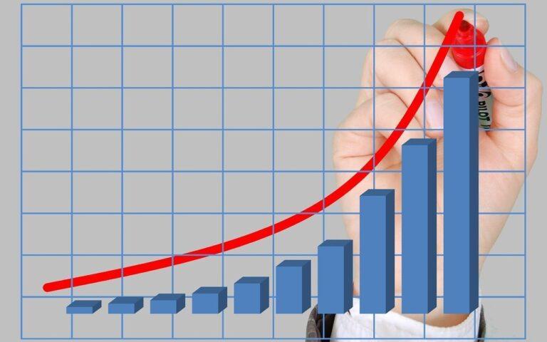 Saiba como aumentar a receita unindo Customer Success e Vendas, utilizando técnicas para fortalecer o relacionamento com os clientes e potencializar o crescimento de forma sustentável.